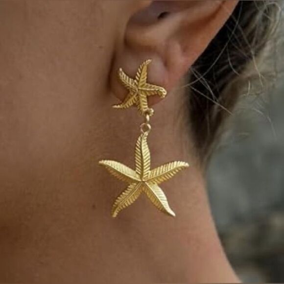 Gold Starfish Dangle Earrings A1456 - Picture 2 of 4